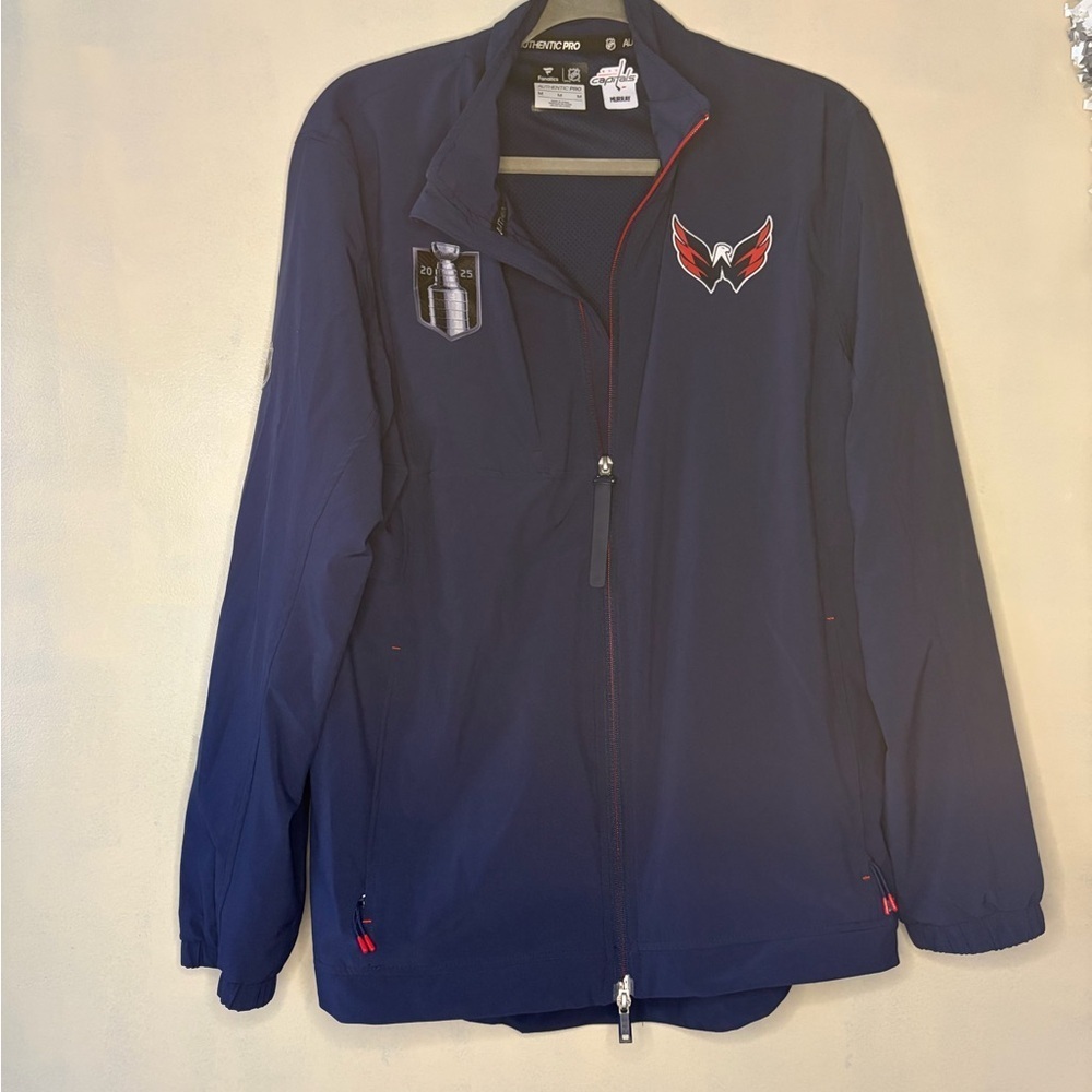 Men’s Washington Capitals full zip blue hockey Stanley cup size M
